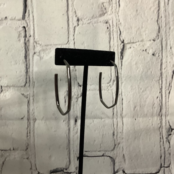 GP Oval Shape Hoops - Picture 6 of 6